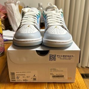 Women’s air Jordan 1 low se emerald